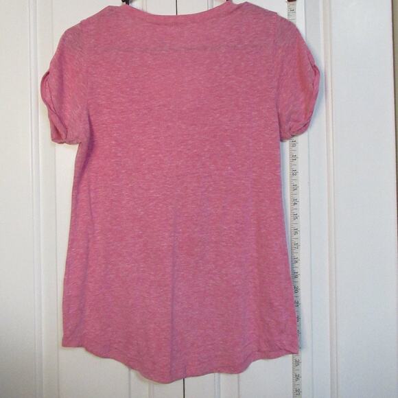 Old Navy Beautiful Women's Shirt - Picture 2 of 3